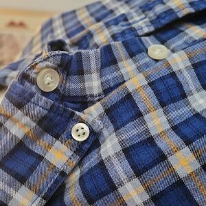 GAP standard fit blue checkered plaid size XL button down collar preppy cotton